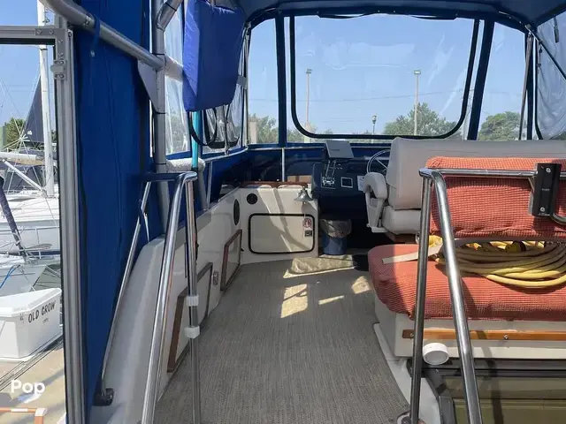 Sea Ray 360 Aft Cabin