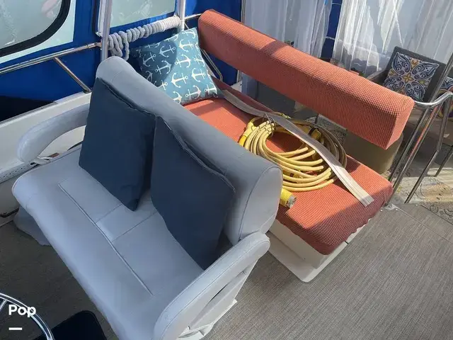 Sea Ray 360 Aft Cabin