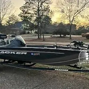 2019 Bass Tracker Team 175 TXW