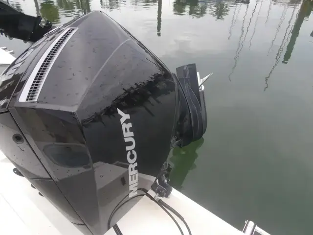 Cobia 240 Cc