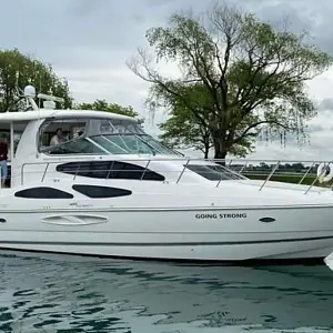 2007 Cruisers Yachts 455 Express