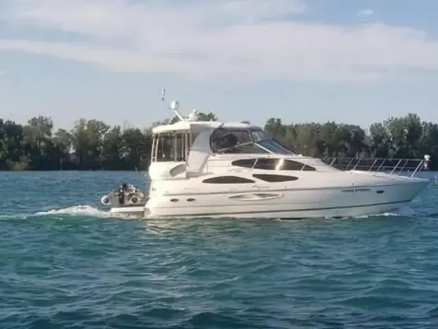 Cruisers Yachts 455 Express