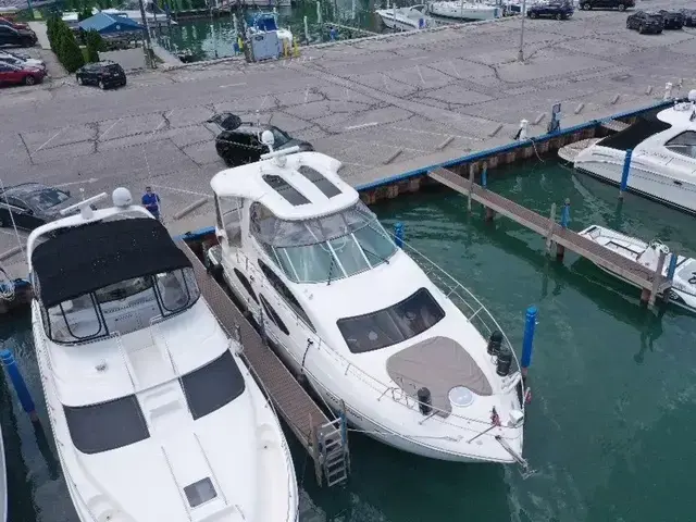 Cruisers Yachts 455 Express