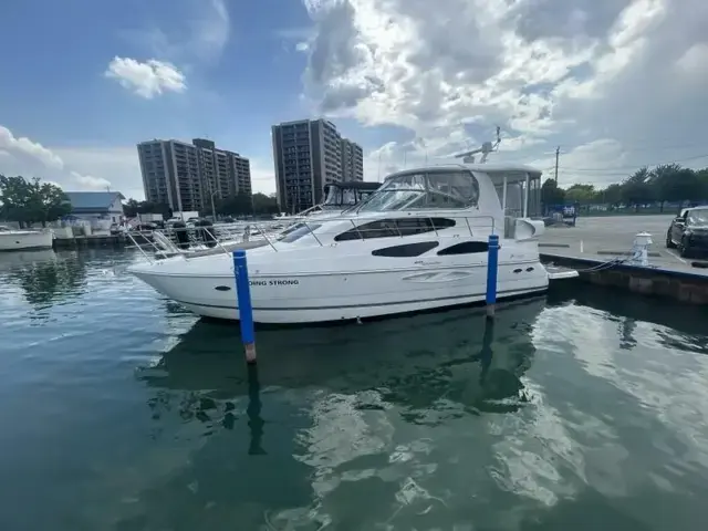 Cruisers Yachts 455 Express