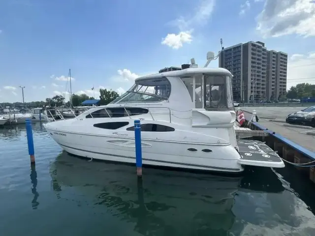 Cruisers Yachts 455 Express