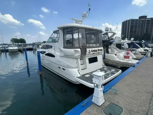 Cruisers Yachts 455 Express