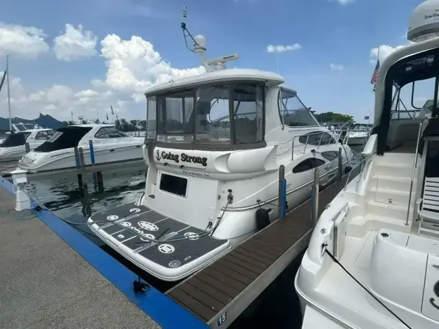 Cruisers Yachts 455 Express