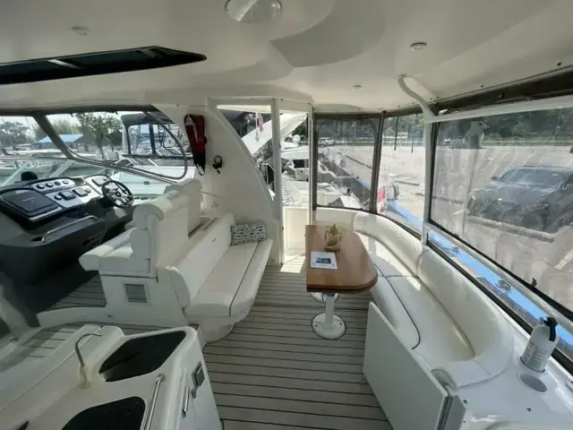 Cruisers Yachts 455 Express