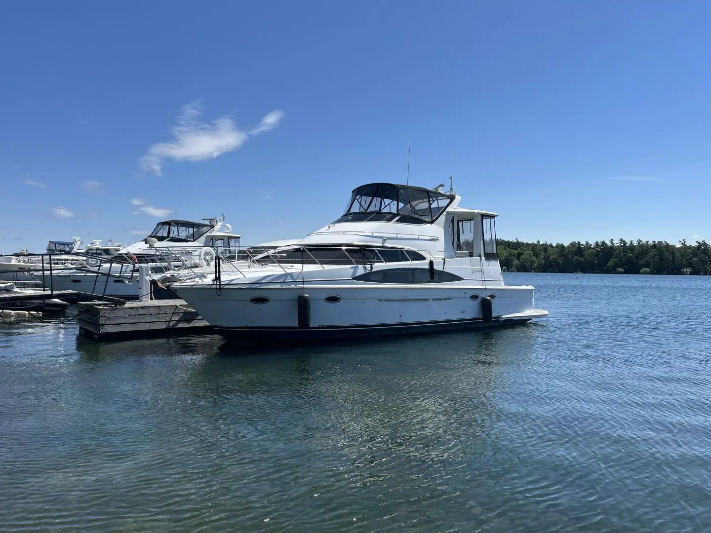 2001 Carver 444 cockpit motor yacht