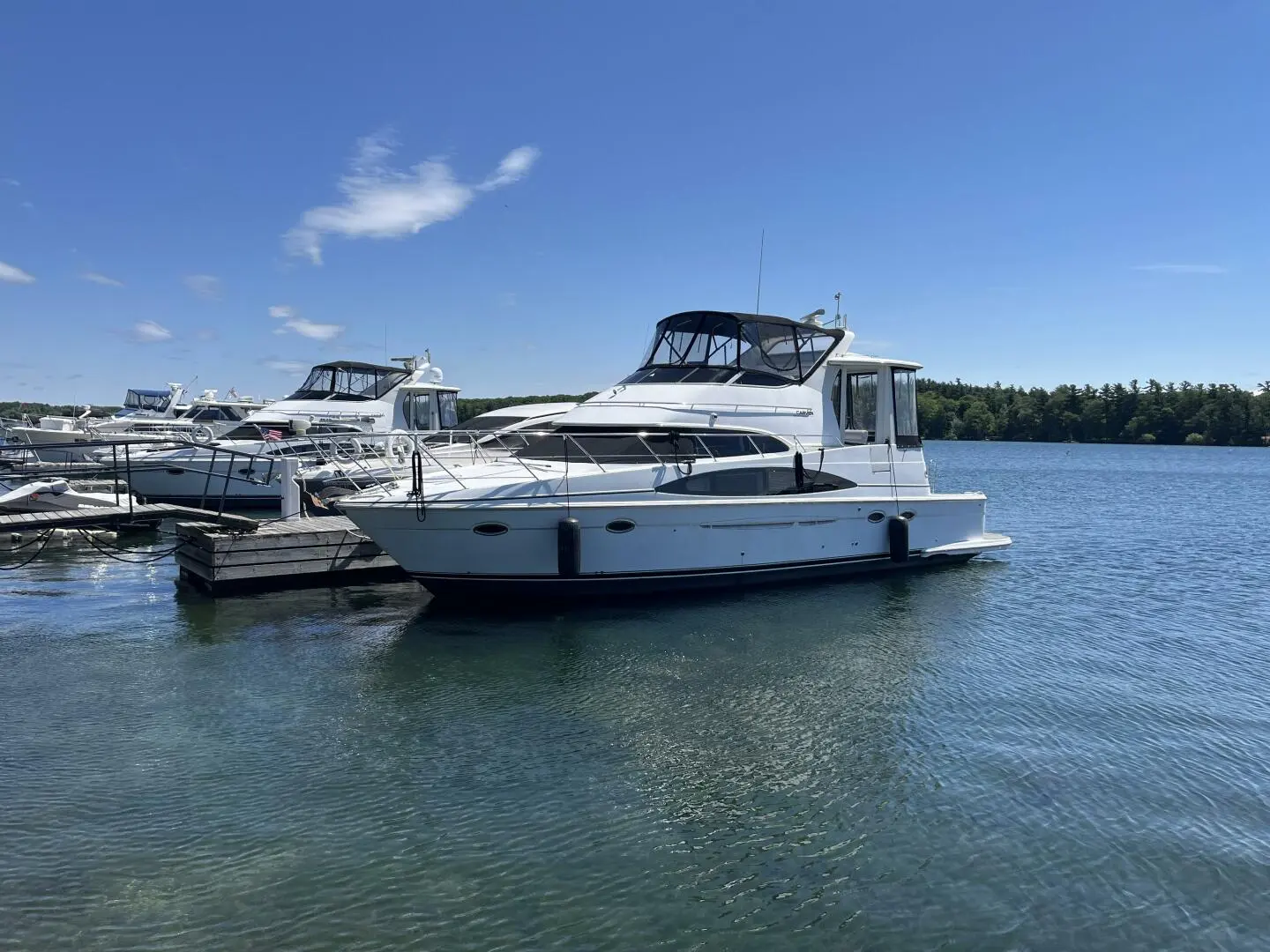 2001 Carver 444 cockpit motor yacht