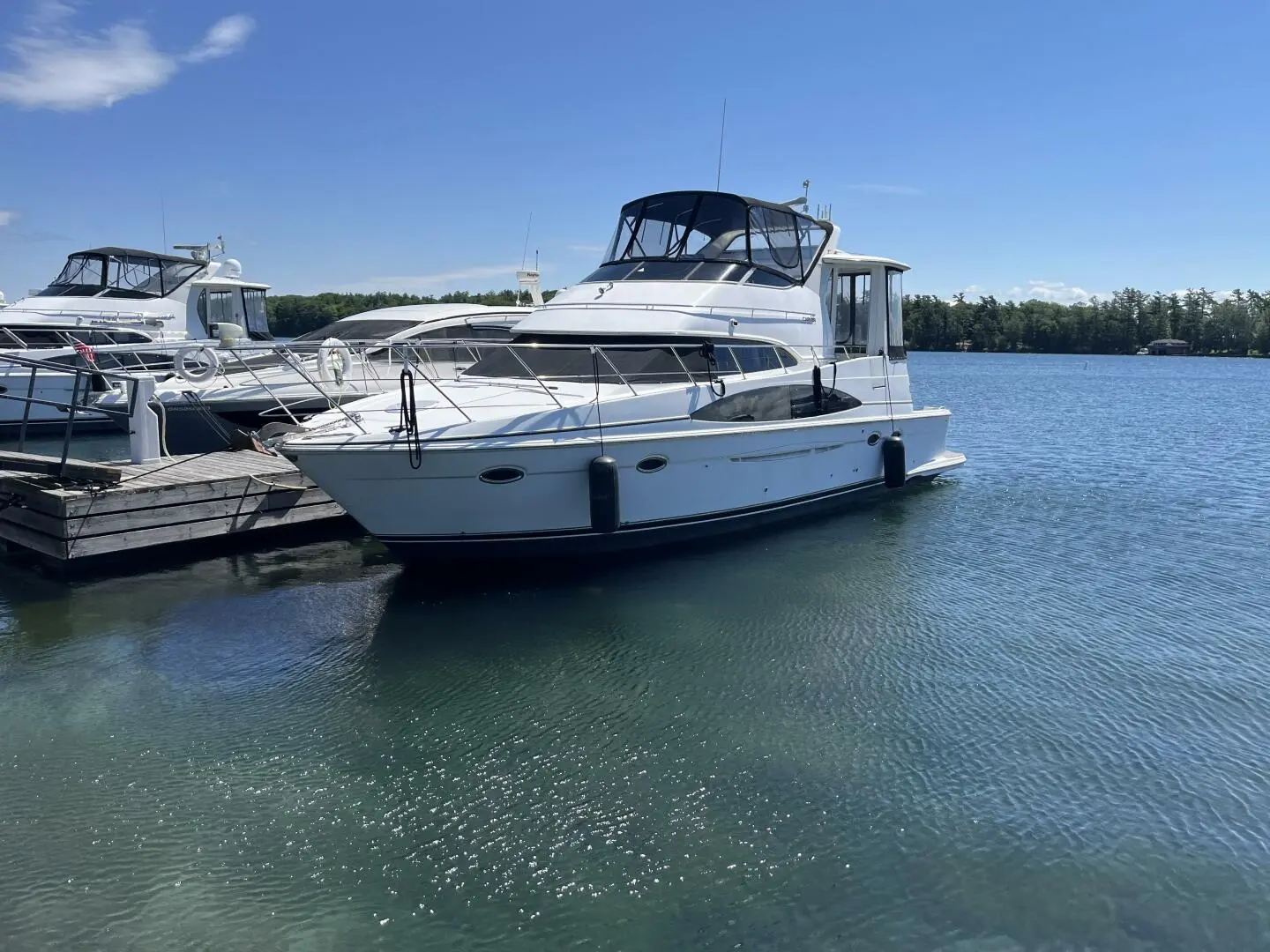 2001 Carver 444 cockpit motor yacht