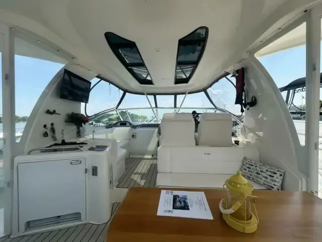 Cruisers Yachts 455 Express