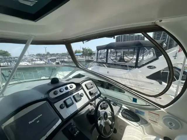 Cruisers Yachts 455 Express