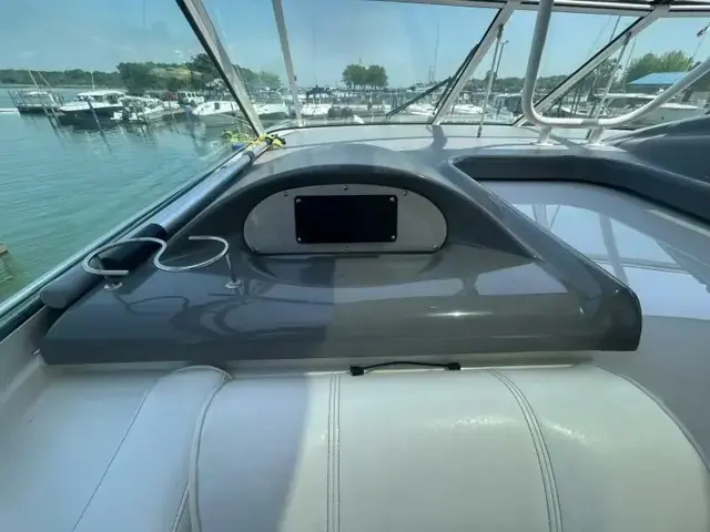 Cruisers Yachts 455 Express