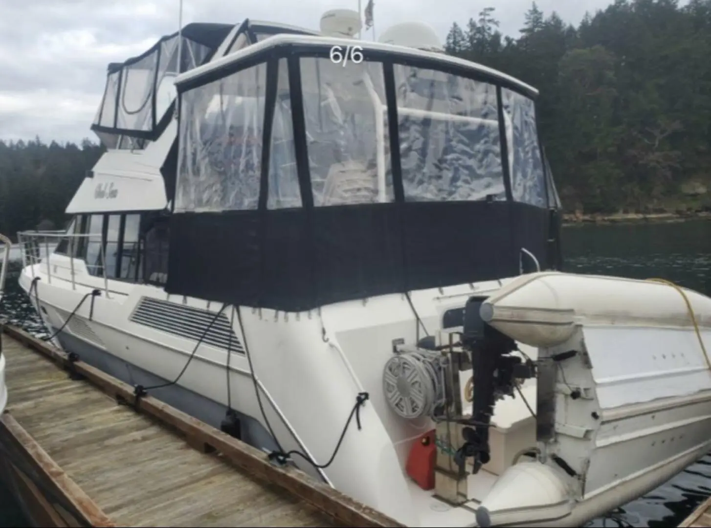 1990 Bayliner 4387 aft cabin