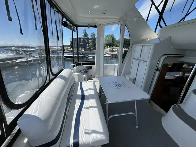 Carver 444 Cockpit Motor Yacht