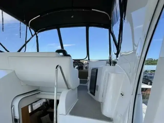 Carver 444 Cockpit Motor Yacht