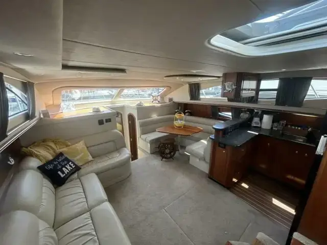 Cruisers Yachts 455 Express