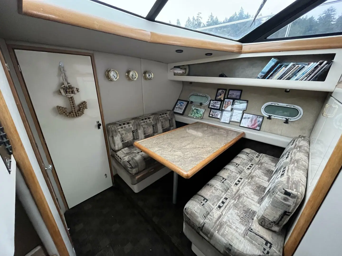 1990 Bayliner 4387 aft cabin