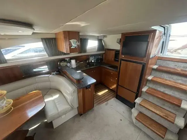 Cruisers Yachts 455 Express