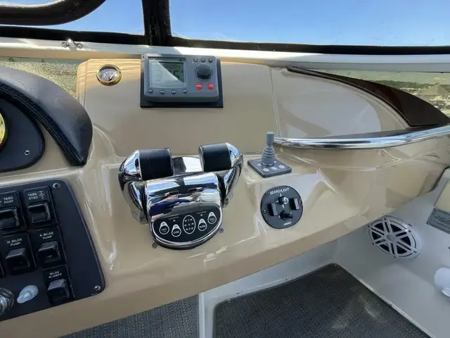 Carver 444 Cockpit Motor Yacht