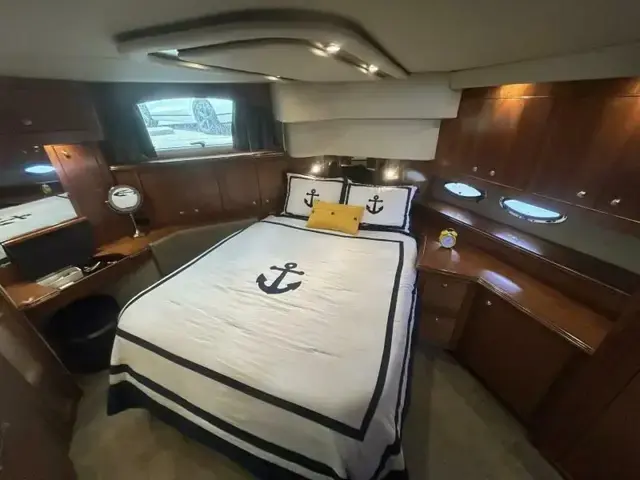 Cruisers Yachts 455 Express