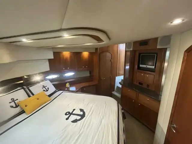 Cruisers Yachts 455 Express