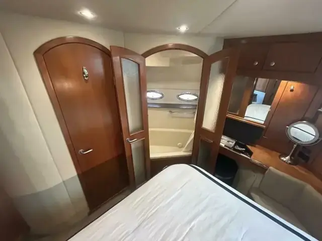 Cruisers Yachts 455 Express