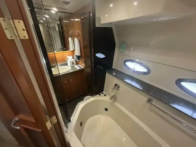 Cruisers Yachts 455 Express