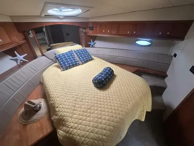 Cruisers Yachts 455 Express