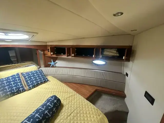 Cruisers Yachts 455 Express