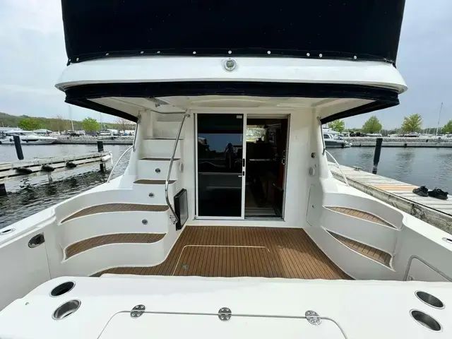 Sea Ray 420 Sedan Bridge