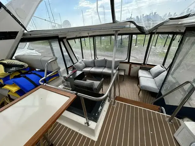 Sea Ray 410 Aft Cabin