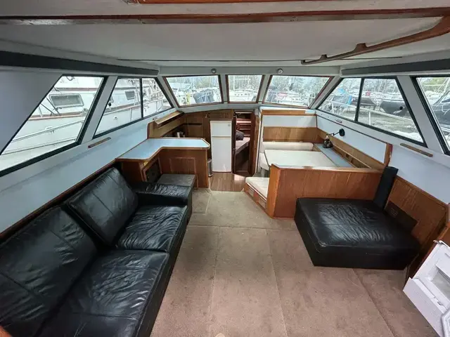 Sea Ray 410 Aft Cabin