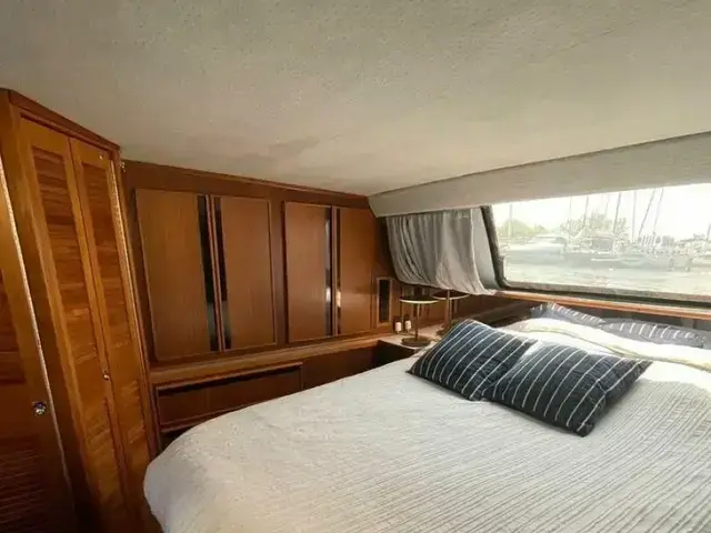 Sea Ray 410 Aft Cabin