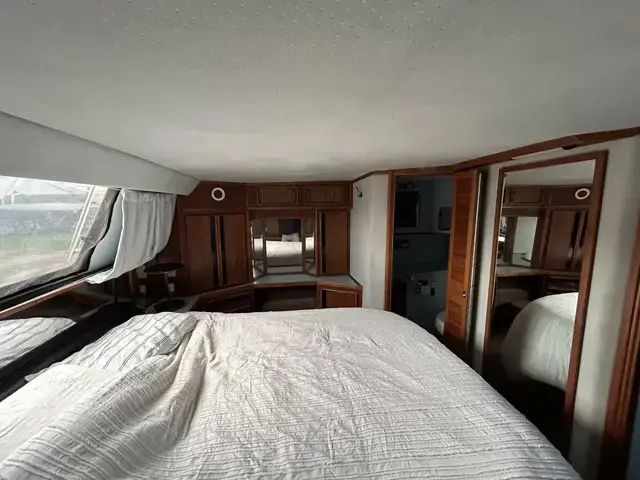 Sea Ray 410 Aft Cabin