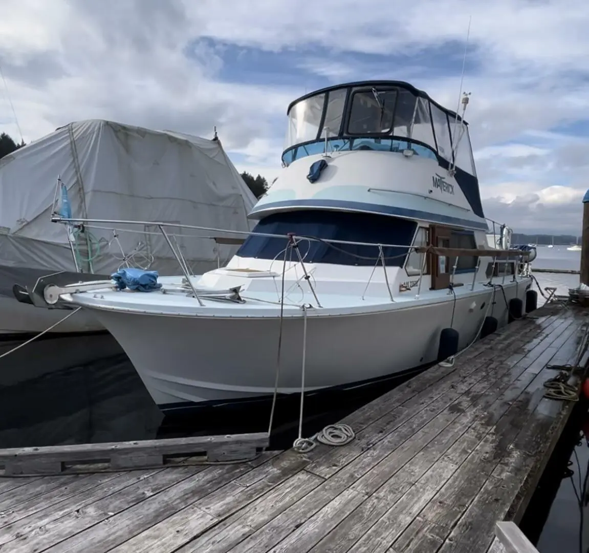 1974 Canoe Cove tri-deck