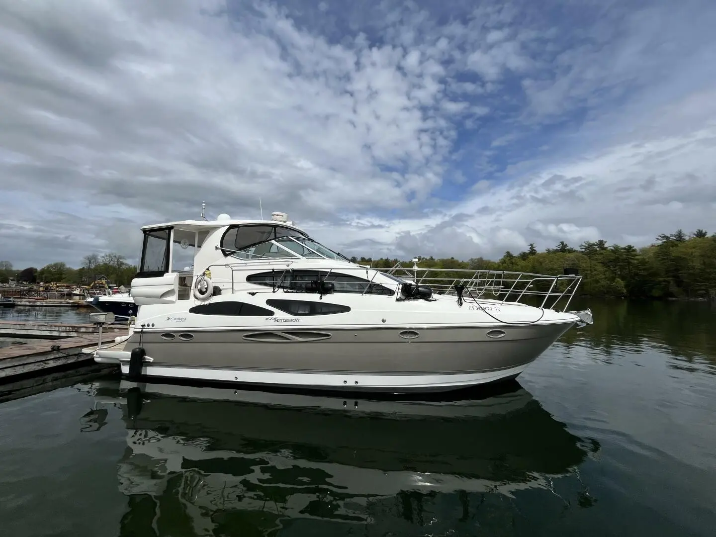 2006 Cruisers 415 express