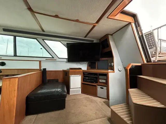 Sea Ray 410 Aft Cabin