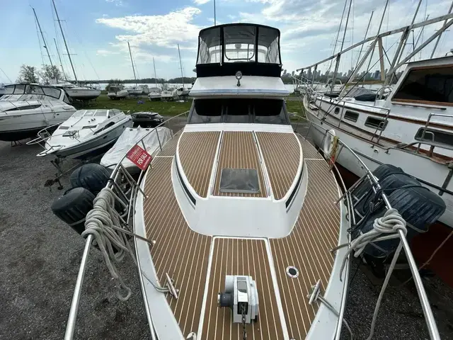 Sea Ray 410 Aft Cabin