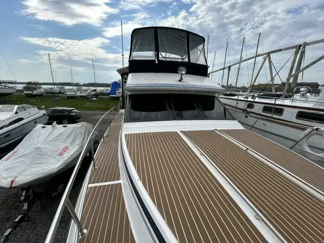 Sea Ray 410 Aft Cabin