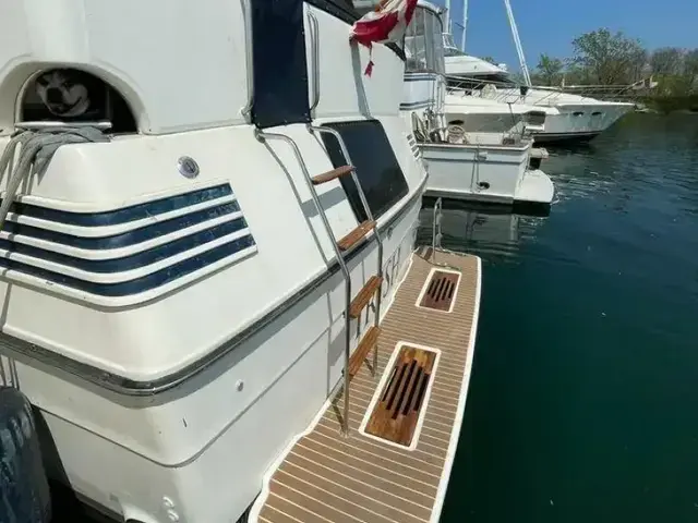 Sea Ray 410 Aft Cabin