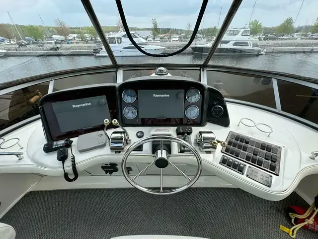 Sea Ray 420 Sedan Bridge