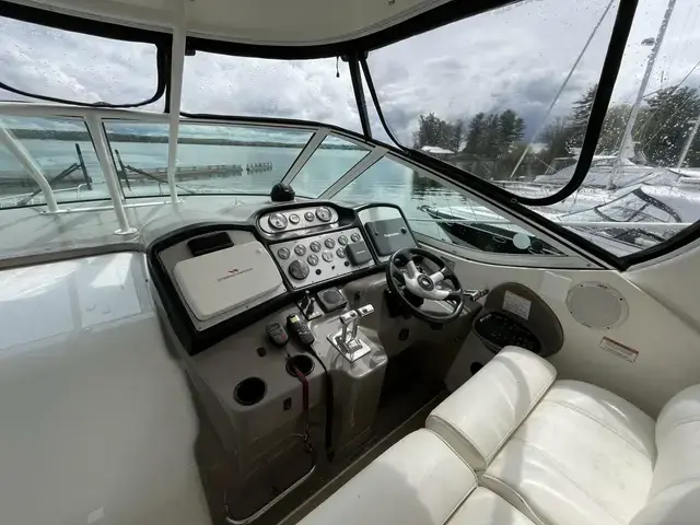 Cruisers Yachts 415 Express