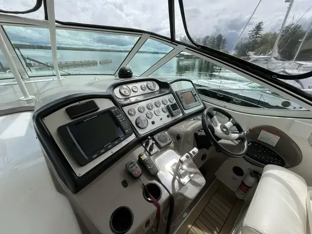 Cruisers Yachts 415 Express