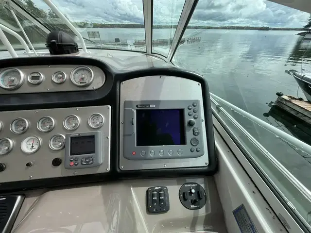 Cruisers Yachts 415 Express