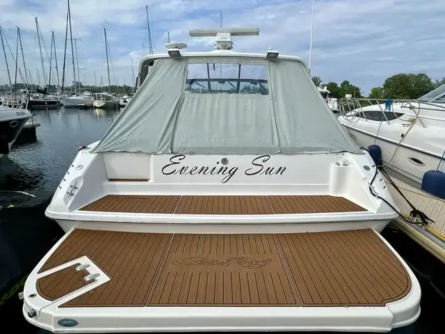 Sea Ray 400 Express Cruiser