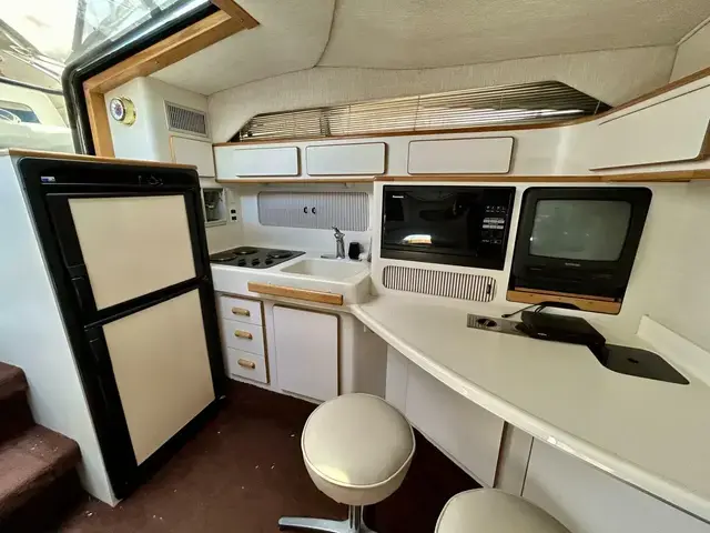 Sea Ray 400 Express Cruiser