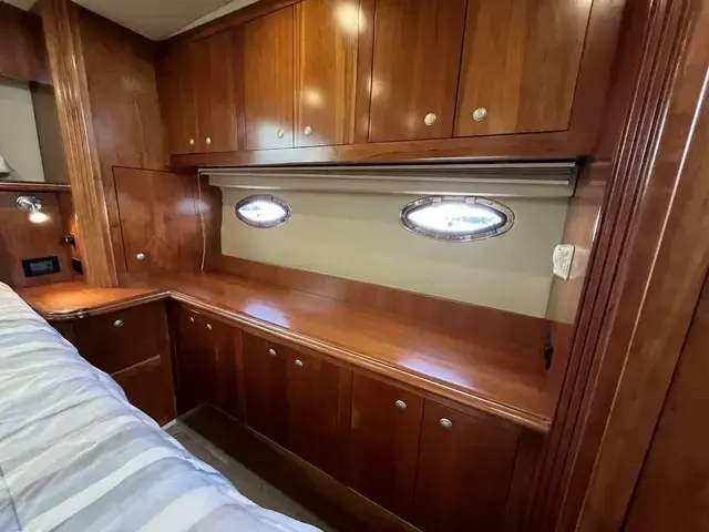 Cruisers Yachts 415 Express