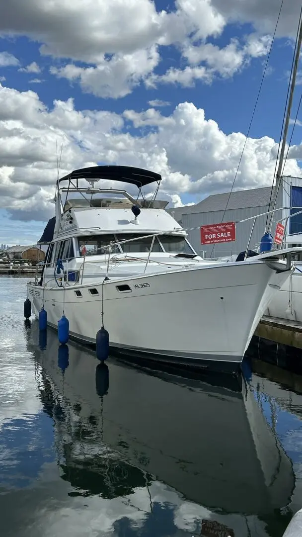 1989 Bayliner 3888